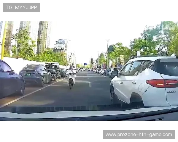 成都体育局回应自行车比赛摔车事故，成都自行车碰瓷